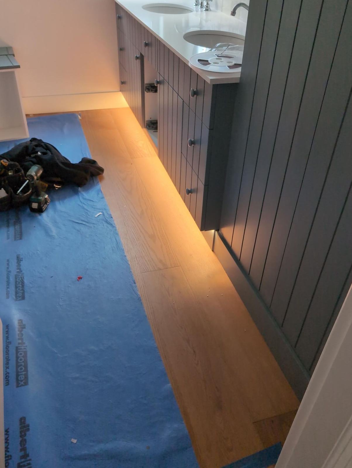 Indoor lighting installation