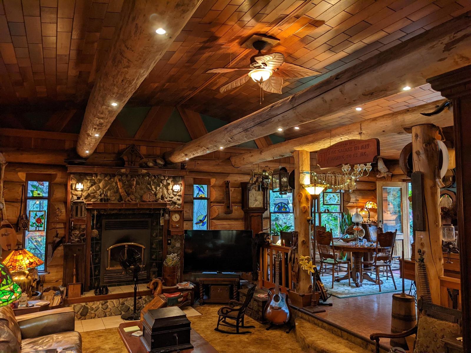 Recessed and accent lighting in a log home interior